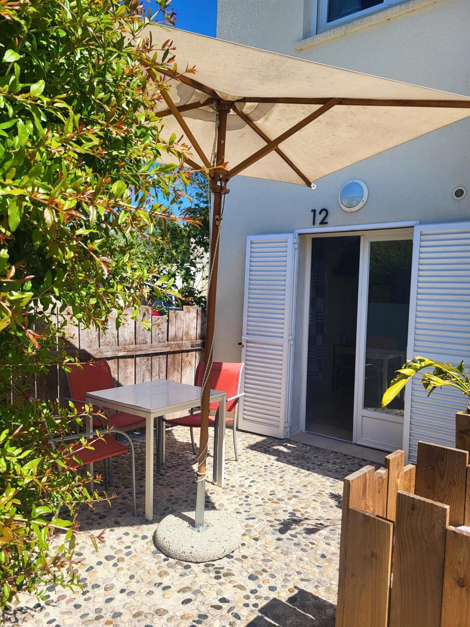 Hotel De La Mer Hyeres Exterior photo