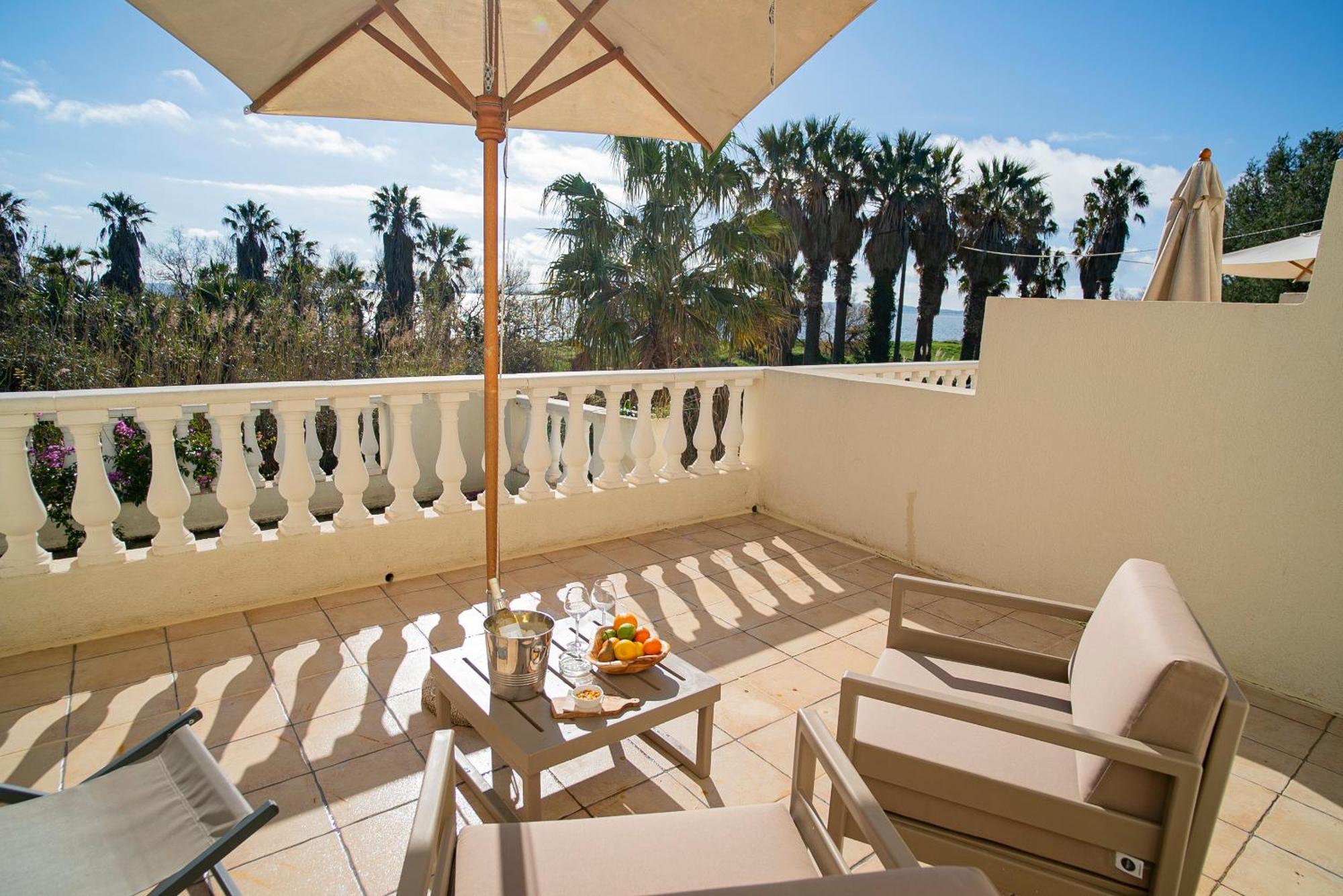 Hotel De La Mer Hyeres Exterior photo